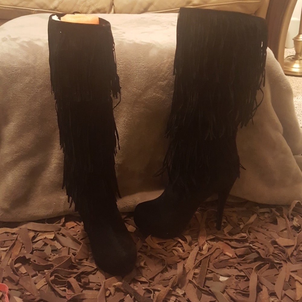 Shoe Dazzle Black Fringe Boot Size 8.5